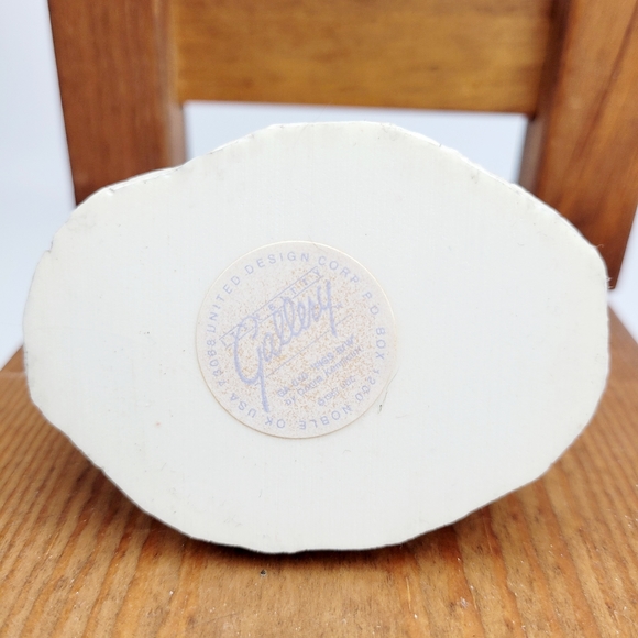 Vintage United Design Corp. Piglets Looking Through the Fence - Picture 5 of 6